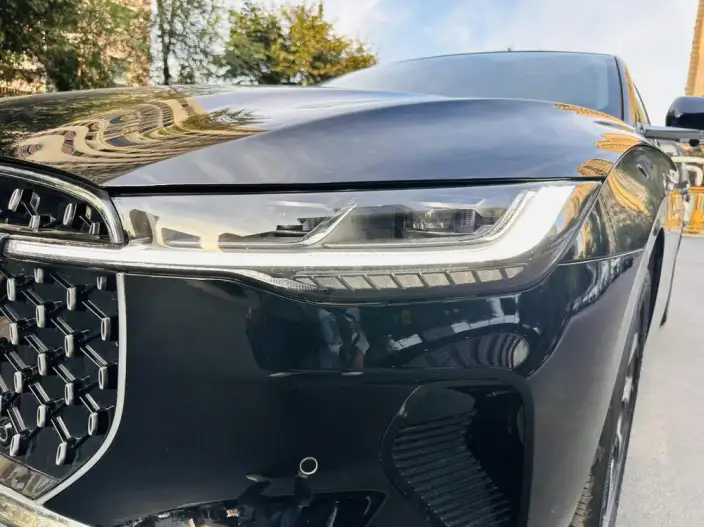Lincoln Z 2022 Model i Xiang Exclusive Edition – фото 8