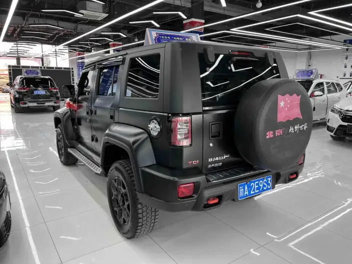 BAIC BJ40 2023 Model 2.0D Automatic 4WD Blade Hero Edition Warrior Model – фото 3