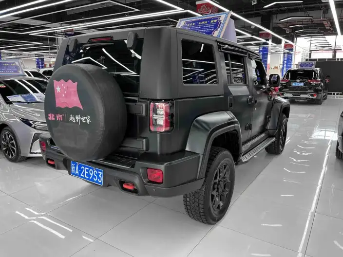 BAIC BJ40 2023 Model 2.0D Automatic 4WD Blade Hero Edition Warrior Model – фото 5