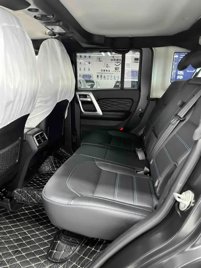 BAIC BJ40 2023 Model 2.0D Automatic 4WD Blade Hero Edition Warrior Model – фото 9