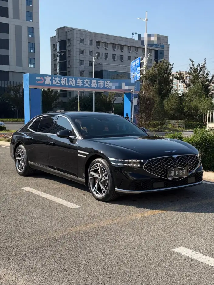 Genesis G90 2023 Model 3.5T 4WD Ultimate Edition