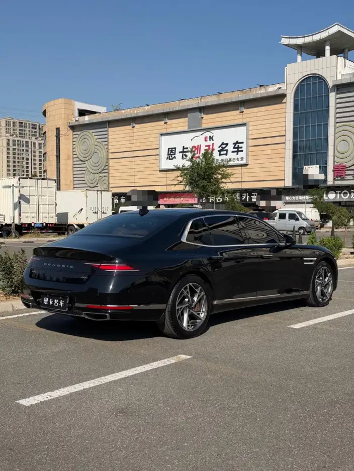 Genesis G90 2023 Model 3.5T 4WD Ultimate Edition – фото 7