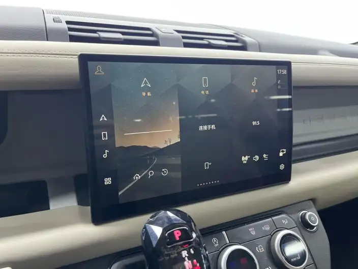 Land Rover Defender 2022 Model 110 P400 X-Dynamic HSE – фото 9