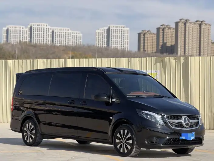 Viano 2023 Model 2.0T Elite Edition 7 seat – фото 3