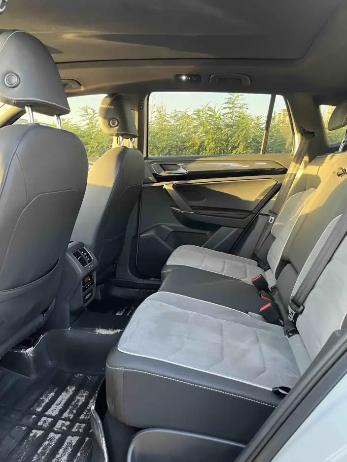 Volkswagen Tayron 2022 Model 330TSI 2WD Luxury Zhilian Edition – фото 9