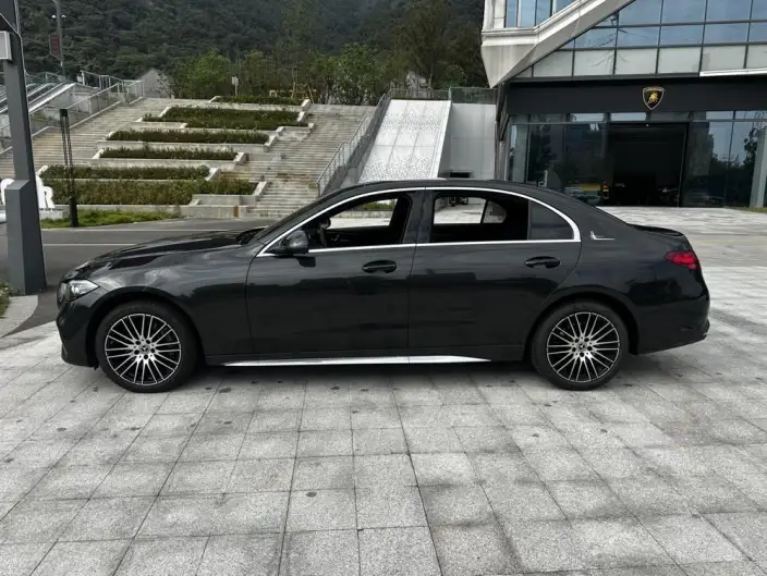 Mercedes-Benz C-Class 2023 Model C 260 L – фото 4