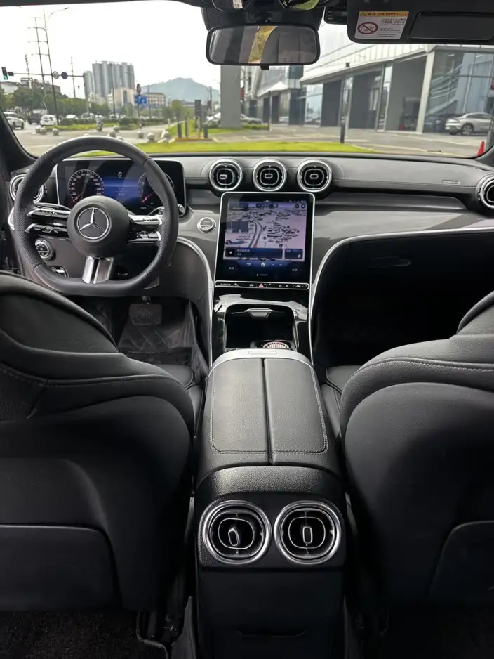 Mercedes-Benz C-Class 2023 Model C 260 L – фото 10