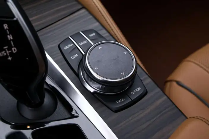 BMW 5 Series 2023 Model 530Li Leading Model Luxury Set – фото 10