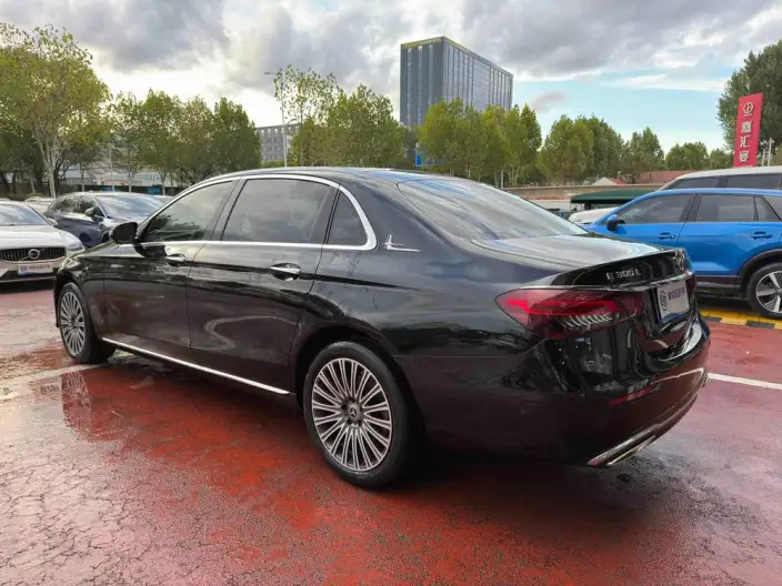 Mercedes-Benz E-Class 2023 Model Facelift E 260 L sedan – фото 4