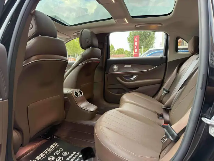 Mercedes-Benz E-Class 2023 Model Facelift E 260 L sedan – фото 9