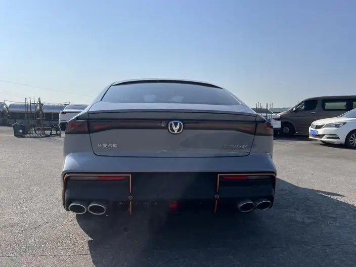 Changan UNI-V 2023 Model 1.5T Sports Edition – фото 5