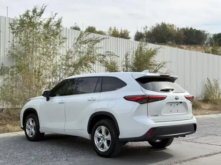 Toyota Highlander 2022 Model Hybrid 2.5L 2WD Elite Edition 5 seat – фото 4
