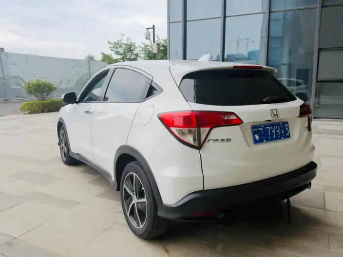 Honda Vezel 2022 Model 1.5L CVT Elite Smart Edition – фото 4