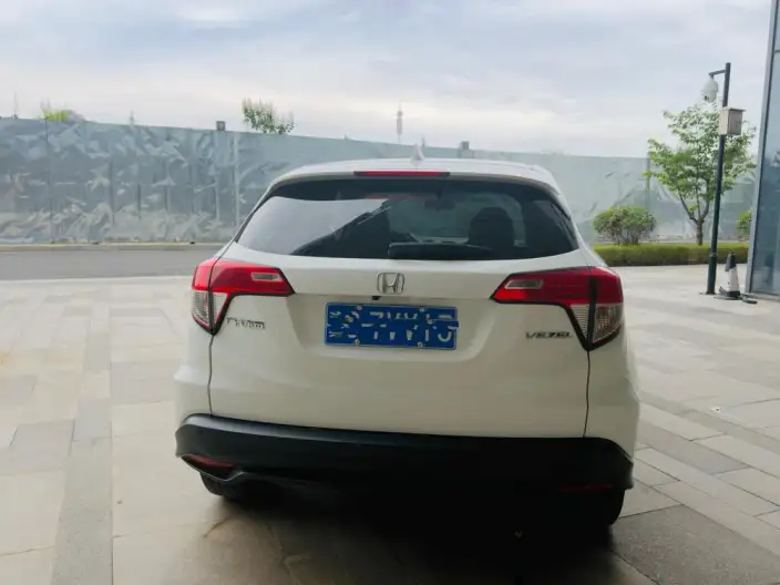 Honda Vezel 2022 Model 1.5L CVT Elite Smart Edition – фото 5