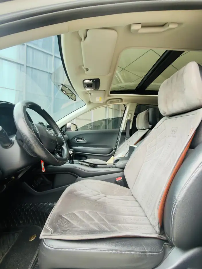 Honda Vezel 2022 Model 1.5L CVT Elite Smart Edition – фото 9