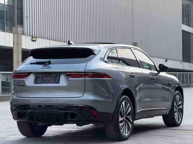 Jaguar F-PACE 2022 P250 R-Dynamic Black – фото 4