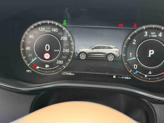 Jaguar F-PACE 2022 P250 R-Dynamic Black – фото 7