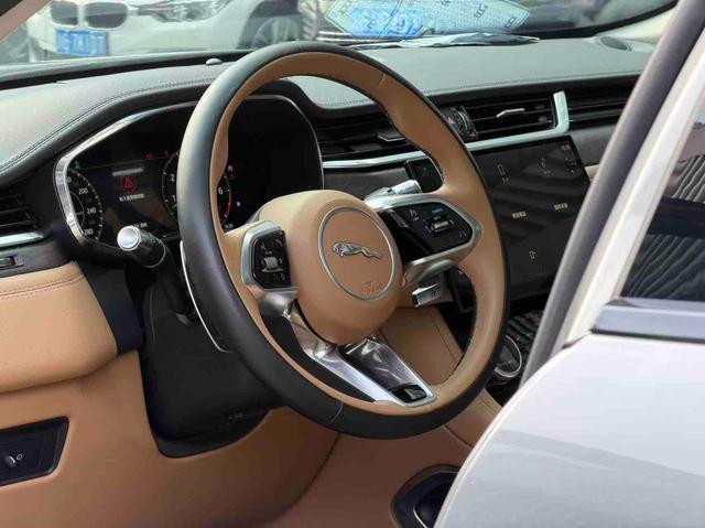 Jaguar F-PACE 2022 P250 R-Dynamic Black – фото 14