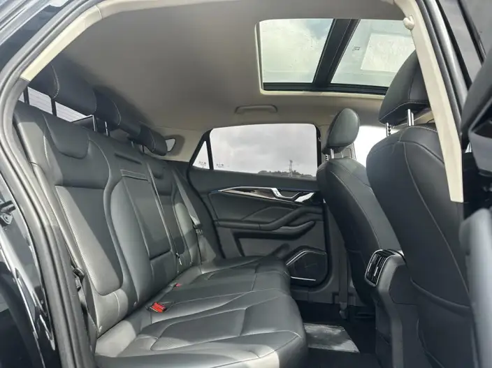 BESTUNE B70 2023 Model Third generation 1.5T Automatic Changxiang Edition Model – фото 10