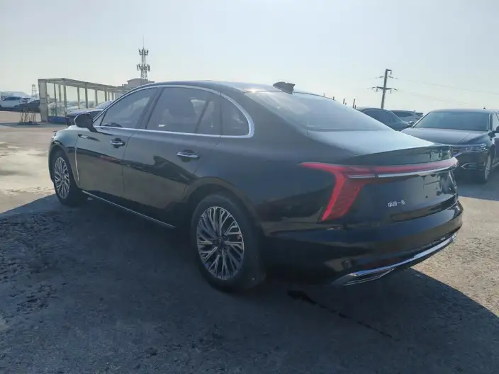 Hongqi H5 2023 Model 2.0T Automatic Flag Enjoy Edition – фото 4