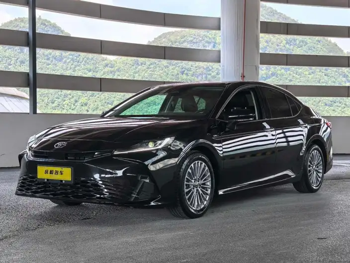 Toyota Camry 2024 Model Hybrid 2.0HGVP Deluxe Edition – фото 1