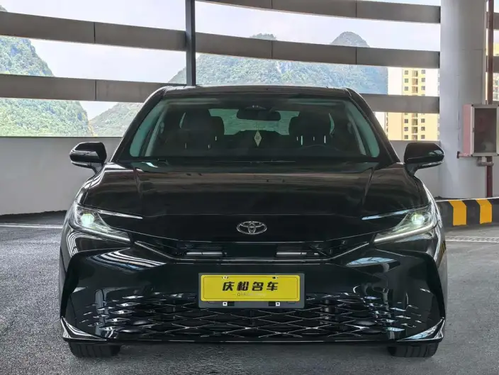 Toyota Camry 2024 Model Hybrid 2.0HGVP Deluxe Edition – фото 2