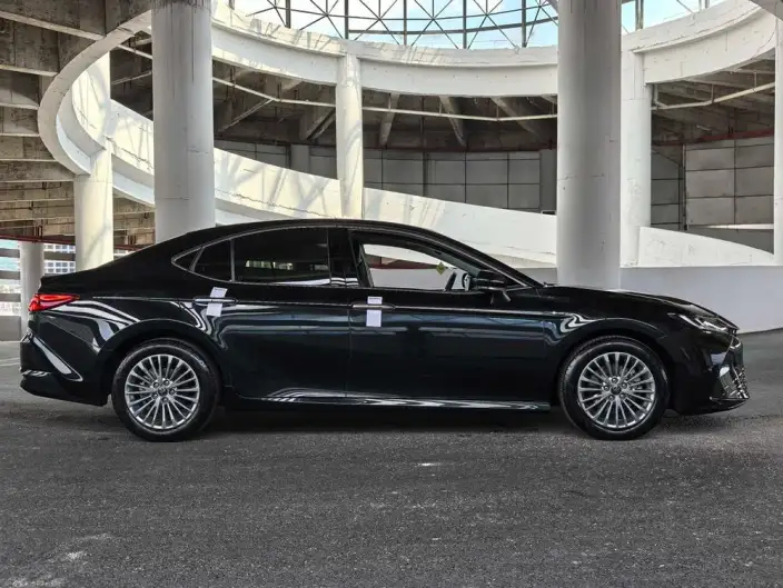 Toyota Camry 2024 Model Hybrid 2.0HGVP Deluxe Edition – фото 7