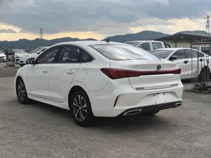 Changan Eado 2023 Model PLUS Changxiang Edition Blue whale NE 1.4T GDI DCT Noble Model – фото 4