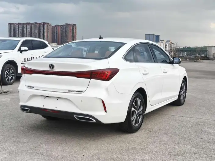 Changan Eado 2023 Model PLUS Changxiang Edition Blue whale NE 1.4T GDI DCT Noble Model – фото 6