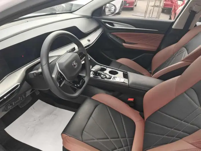 Changan Eado 2023 Model PLUS Changxiang Edition Blue whale NE 1.4T GDI DCT Noble Model – фото 9