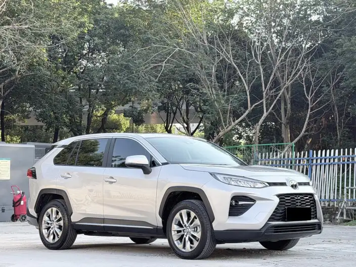 Toyota Wildlander 2023 Model 2.0L 4WD Luxury PLUS Edition – фото 3