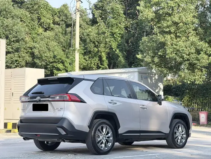 Toyota Wildlander 2023 Model 2.0L 4WD Luxury PLUS Edition – фото 6