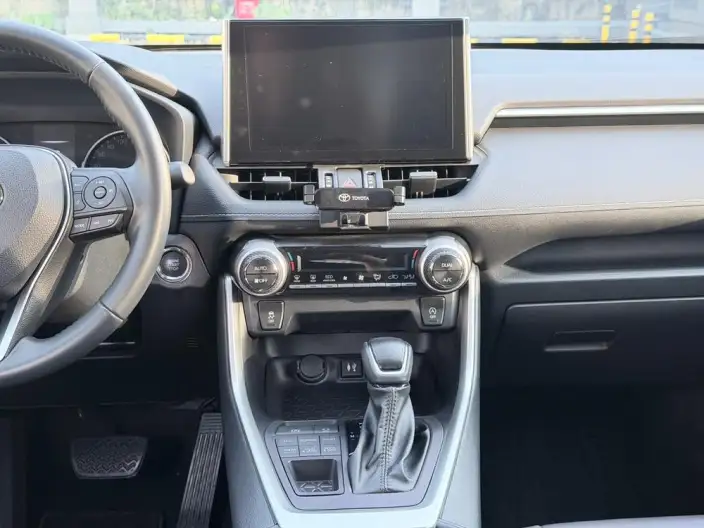 Toyota Wildlander 2023 Model 2.0L 4WD Luxury PLUS Edition – фото 7