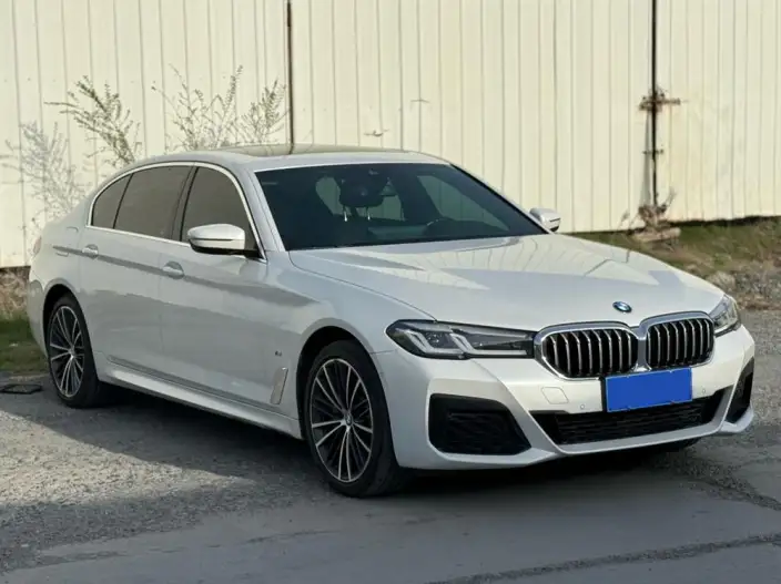 BMW 5 Series 2023 Model 530Li Leading Model M Sports Set – фото 3
