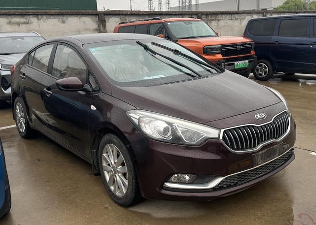 Kia K3 2013 модификация 1.6L автоматическое GL – фото 3