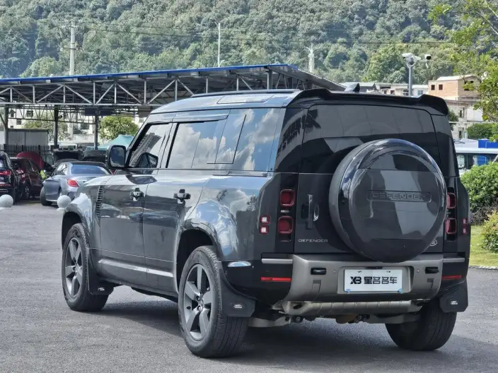 Land Rover Defender 2025 Model 110 3.0T P400 HSE X-Dynamic – фото 4