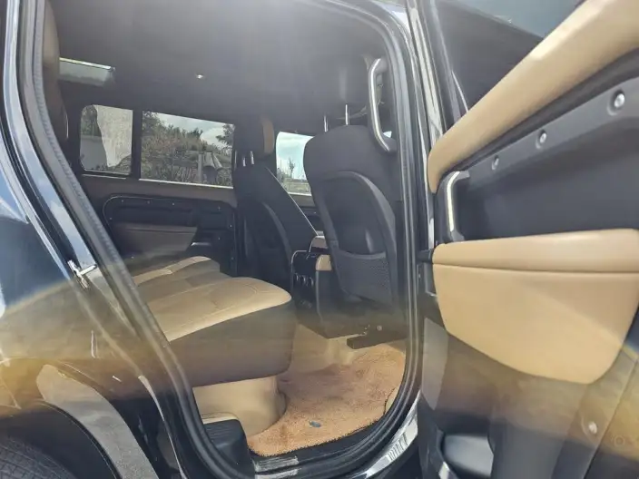 Land Rover Defender 2025 Model 110 3.0T P400 HSE X-Dynamic – фото 9