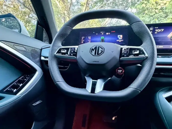 MG7 2026 Model 2.0T 405 AT Automatic Luxury Edition – фото 10