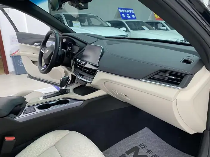 Cadillac CT4 2023 Model 25T Luxury Model – фото 9