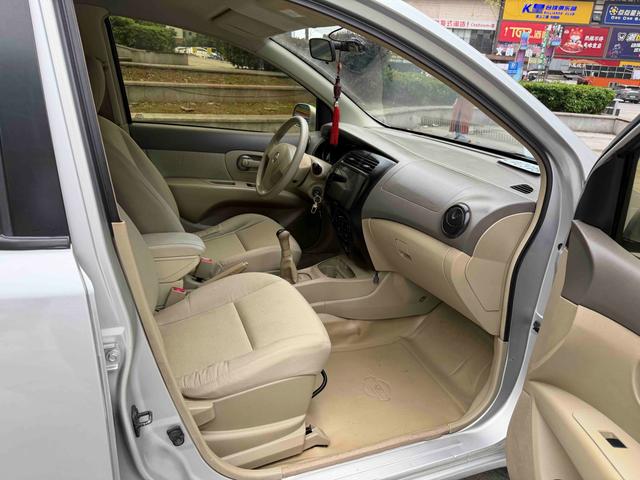 Livina 2009 модификация 1.6L Manual Quan энергия тип – фото 9