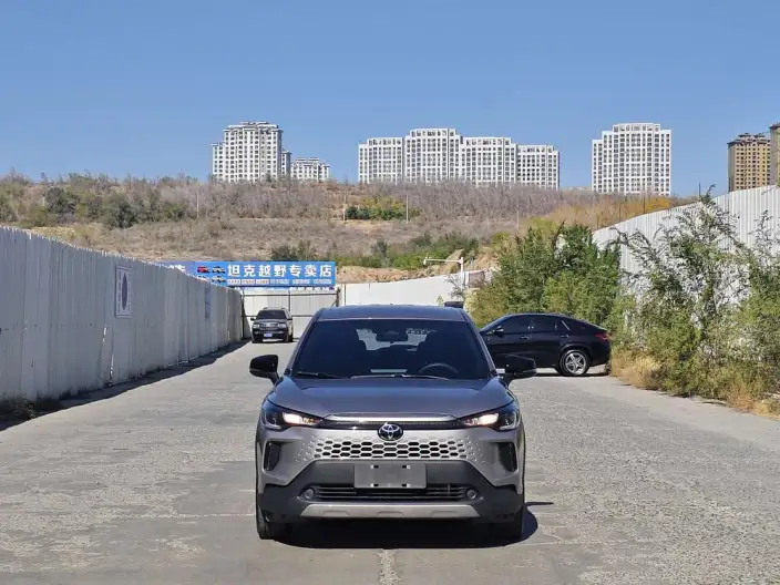 Toyota Corolla Cross 2026 Model 2.0L Intelligent Hybrid Pioneer Edition – фото 2