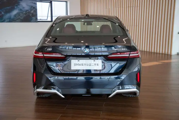 BMW i5 2025 Model eDrive35L M Sports Set – фото 6