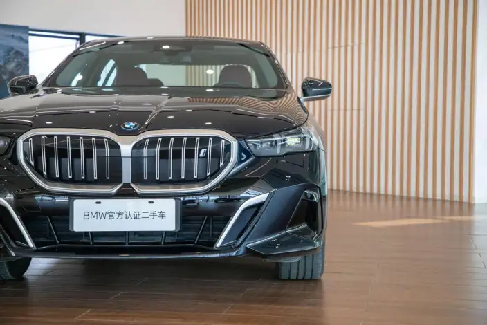 BMW i5 2025 Model eDrive35L M Sports Set – фото 8