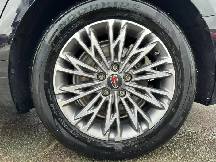 Hongqi H5 2023 Model 1.5T DCT Flag Rhythm Edition – фото 6