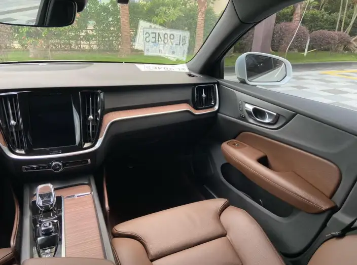 Volvo S60 2022 Model B4 Smart Range Deluxe Edition – фото 7