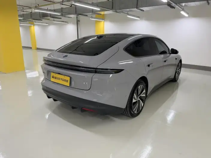 NIO ET5 2024 Model 75kWh – фото 7