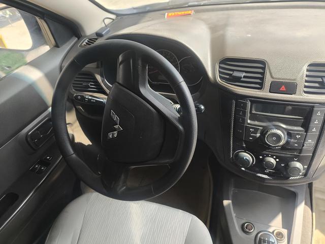 Wuling Hongguang 2015 модификация 1.5L S Manual Basic National IV – фото 6