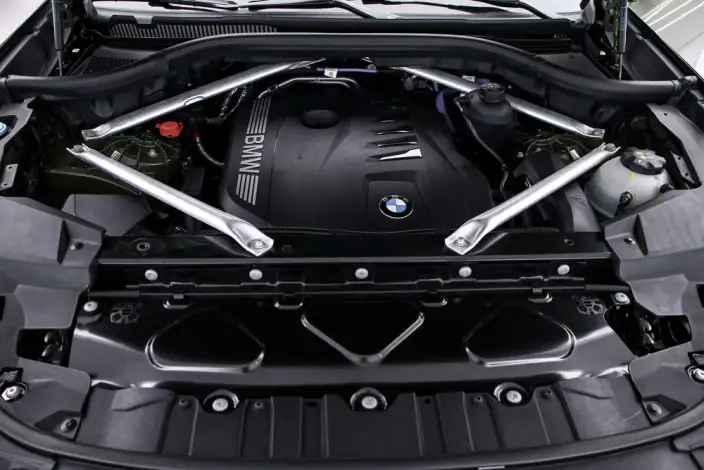 BMW X6 2023 Model Facelift xDrive40i Exclusive Model M Sports Set – фото 5