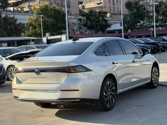 Volkswagen Sagitar 2026 Model L 300TSI DSG Luxury Model – фото 6