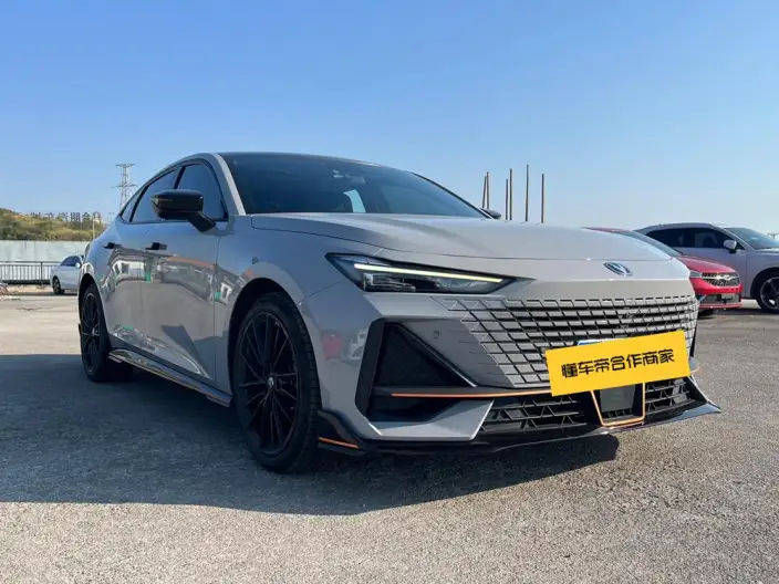 Changan UNI-V 2023 Model 1.5T Sports Edition – фото 3